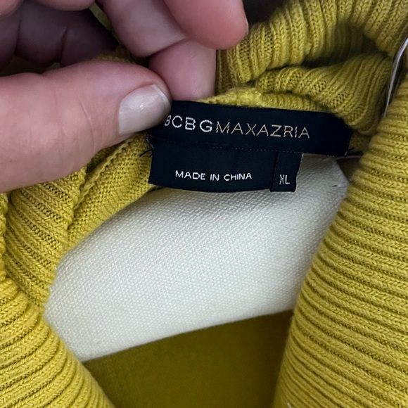 BcbgMaxAzria: mustard batwing XL soft loose neck sweater - Picture 7 of 13
